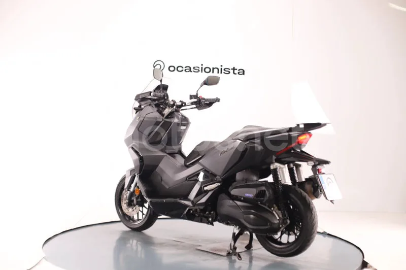 Honda ADV350 - Vista 4
