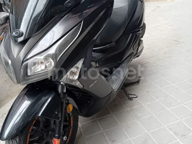 Kymco Grand Dink 300 1800 € 2017 Madrid - 1