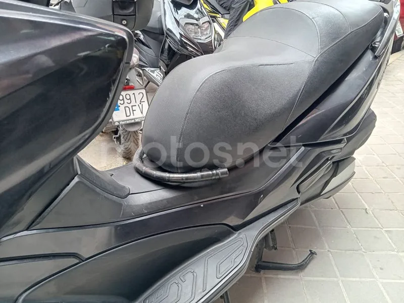 Kymco Grand Dink 300 - Vista 4