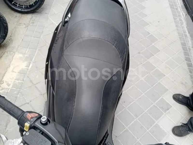Kymco Grand Dink 300 - Vista 5
