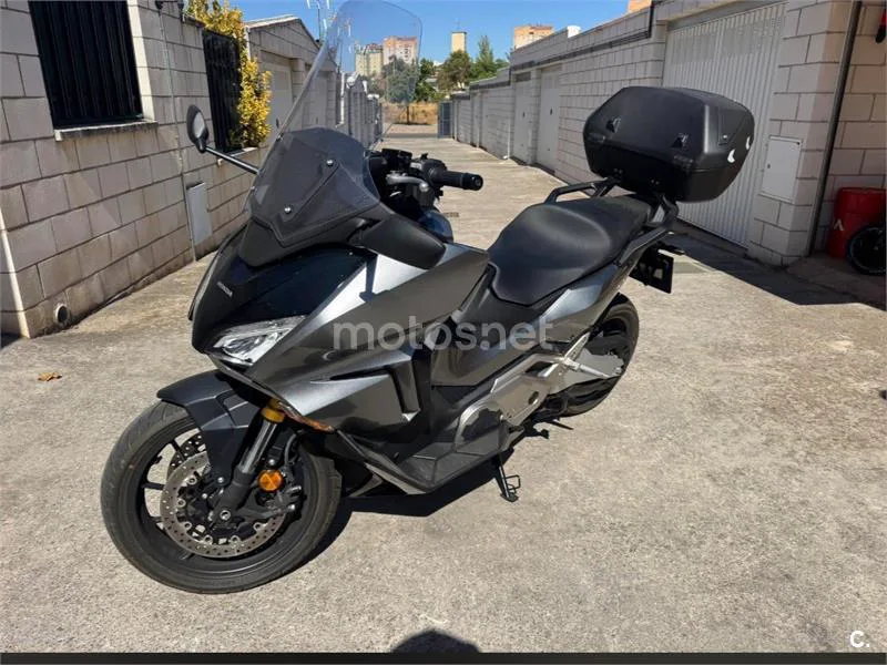 Honda Forza 750 - Vista 3