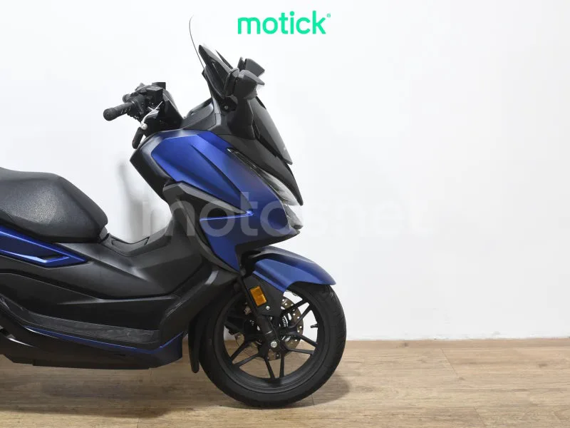 Honda Forza 125 - Vista 4