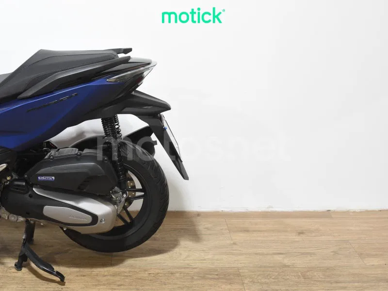 Honda Forza 125 - Vista 8