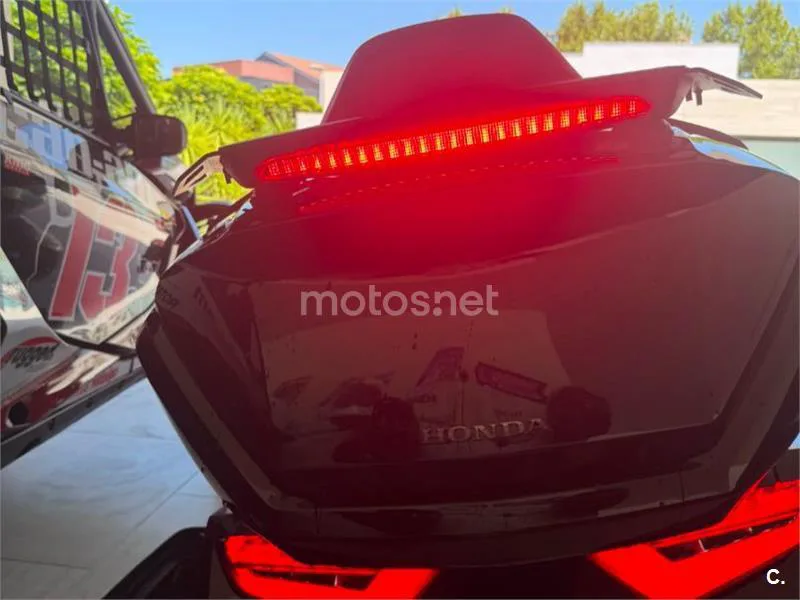 Honda Gold Wing - Vista 9