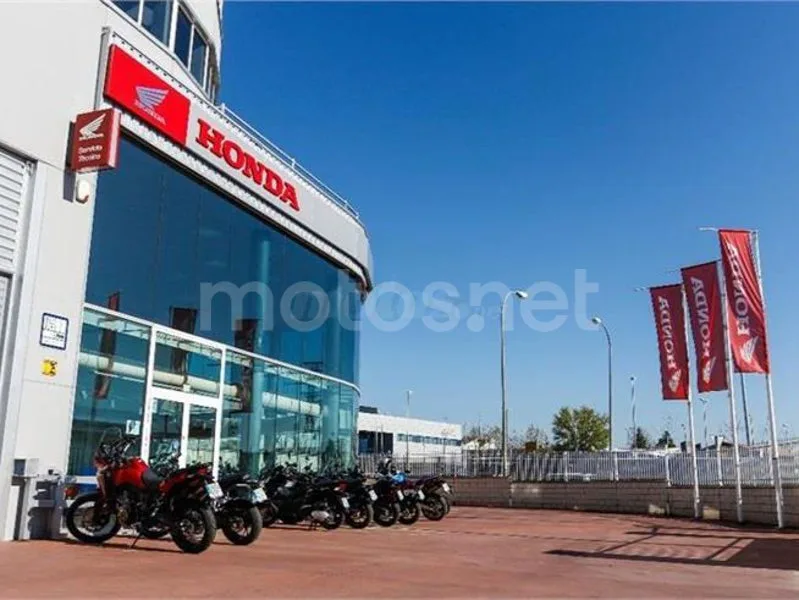 Honda CB750 Hornet - Vista 12