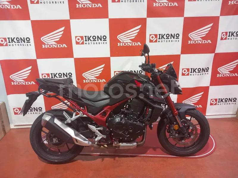 Honda CB750 Hornet - Vista 5