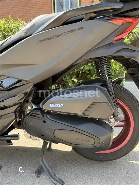 Honda Forza 125 - Vista 10