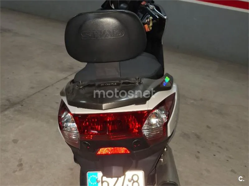 Kymco Super Dink 300 - Vista 5