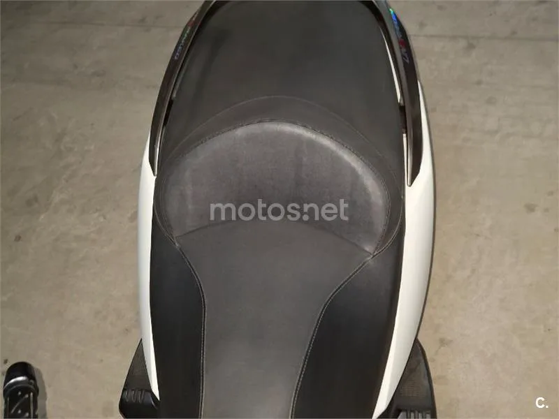 Kymco Super Dink 300 - Vista 9