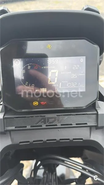 Honda ADV350 - Vista 3