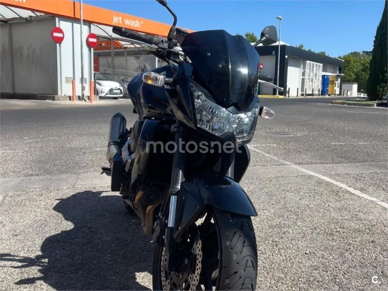 Kawasaki Z750 - Vista 3