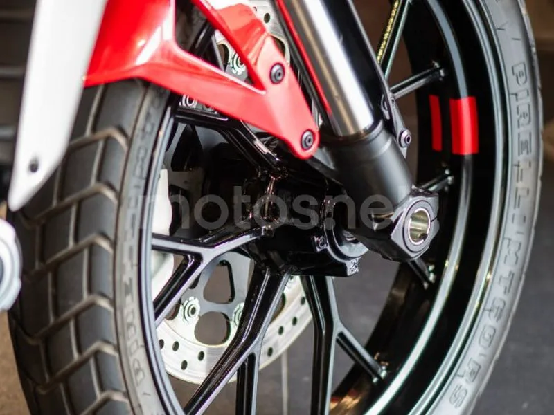 Ducati Scrambler - Vista 18