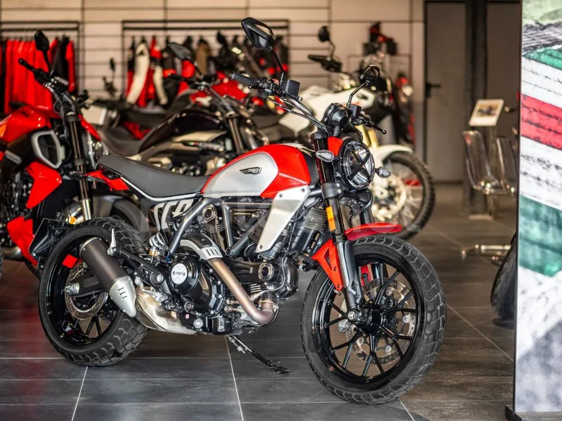 Ducati Scrambler - Vista 3