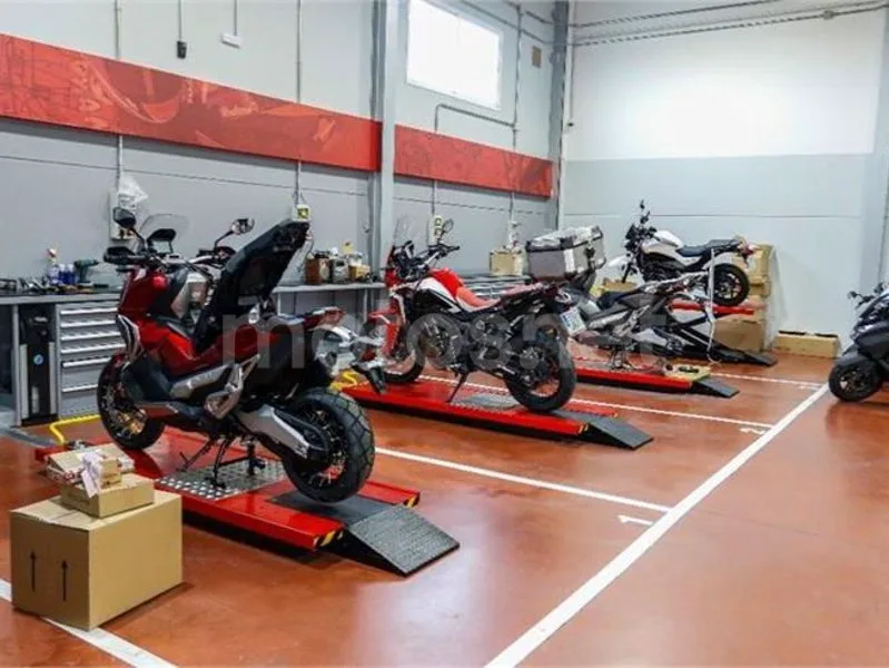 Honda Forza 125 - Vista 14