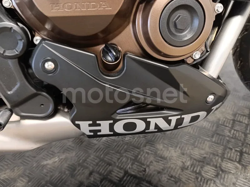 Honda CB650R - Vista 8