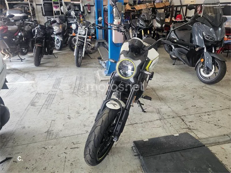CFMOTO 300CL-X - Vista 13