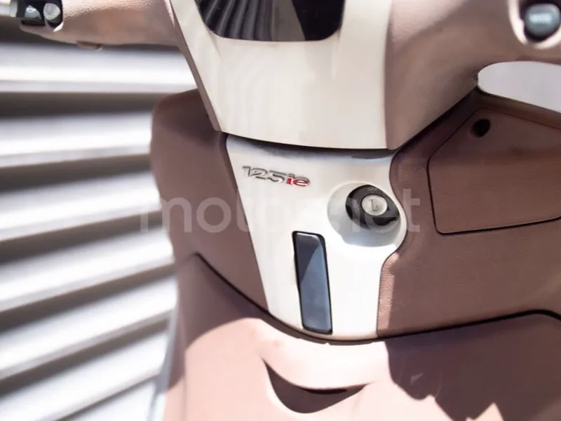 Piaggio Beverly 125 - Vista 11