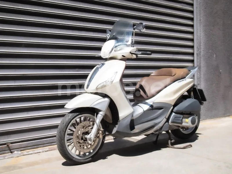 Piaggio Beverly 125 - Vista 14