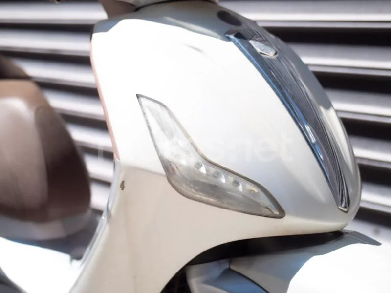 Piaggio Beverly 125 - Vista 3