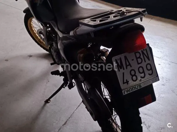 Honda NX650 Dominator - Vista 5