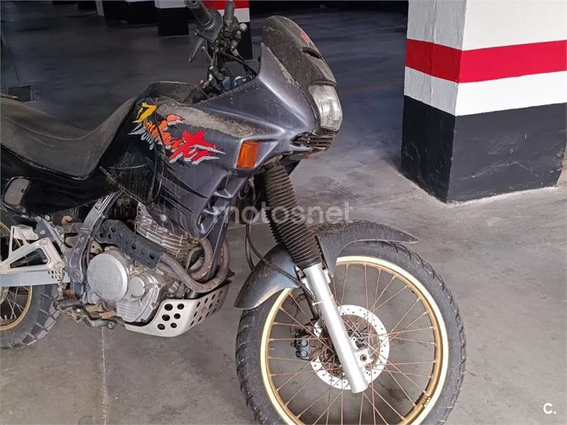 Honda NX650 Dominator - Vista 6
