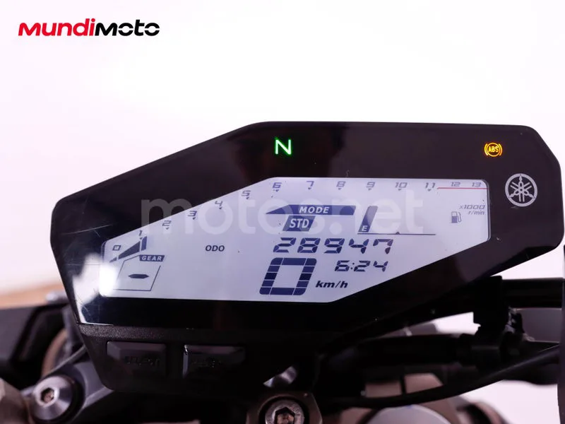 Yamaha MT-09 - Vista 12