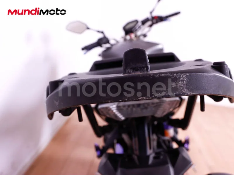 Yamaha MT-09 - Vista 14