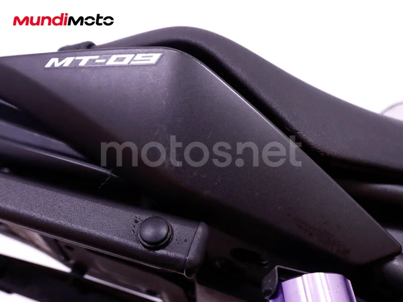 Yamaha MT-09 - Vista 22