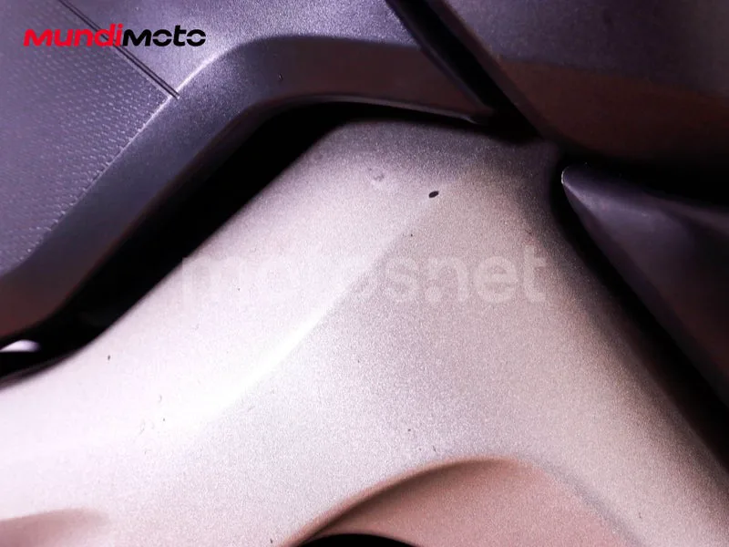 Yamaha MT-09 - Vista 40