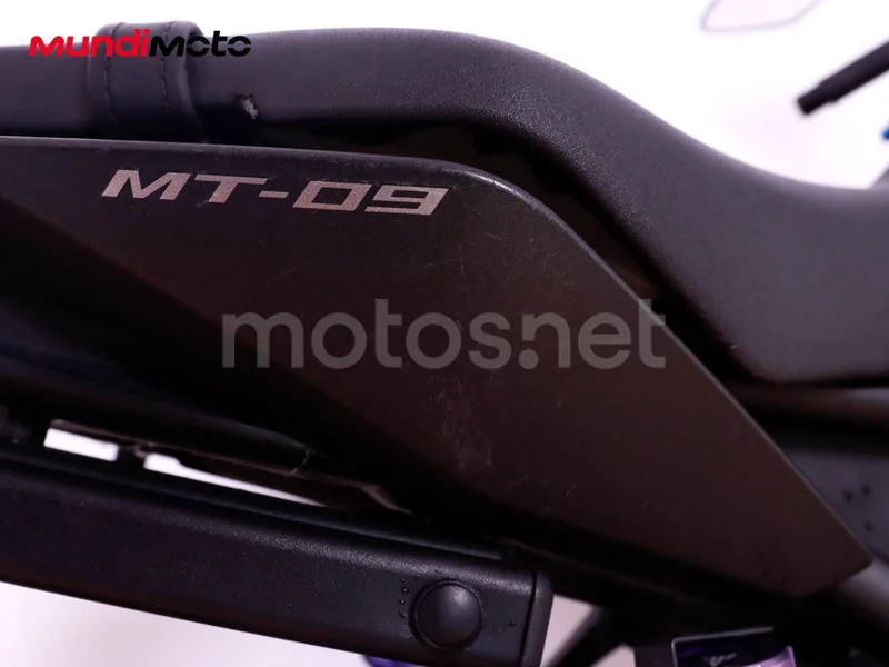 Yamaha MT-09 - Vista 65