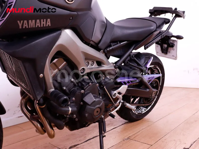 Yamaha MT-09 - Vista 10