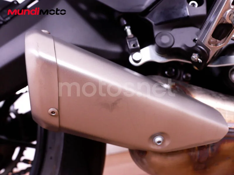 Yamaha MT-07 - Vista 16