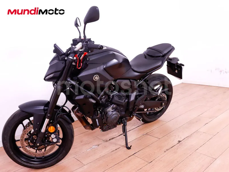 Yamaha MT-07 - Vista 7