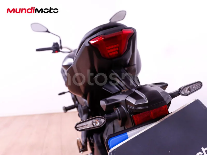 Yamaha MT-07 - Vista 9