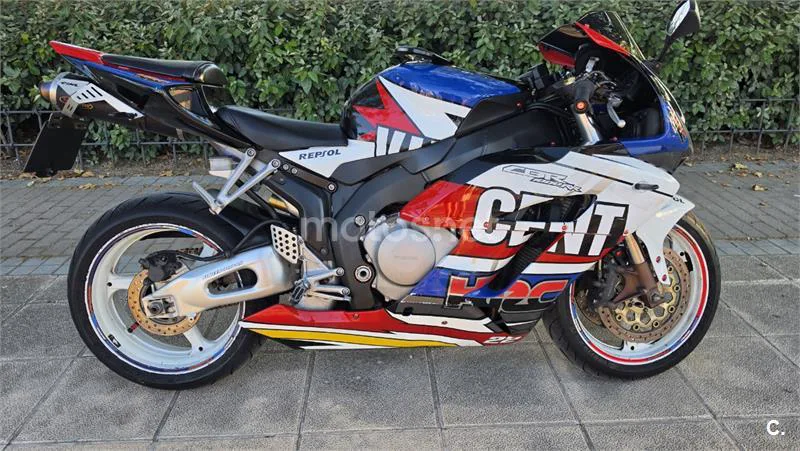 Honda CBR1000RR Fireblade 4100 € 2004 Madrid - 1