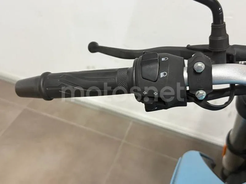 Voge 125R - Vista 12