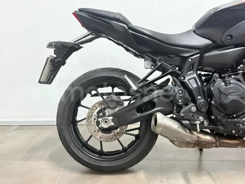 Yamaha MT-07 - Vista 7
