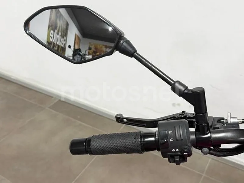 Yamaha MT-07 - Vista 11