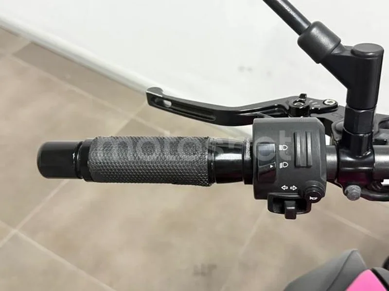 Yamaha MT-07 - Vista 12