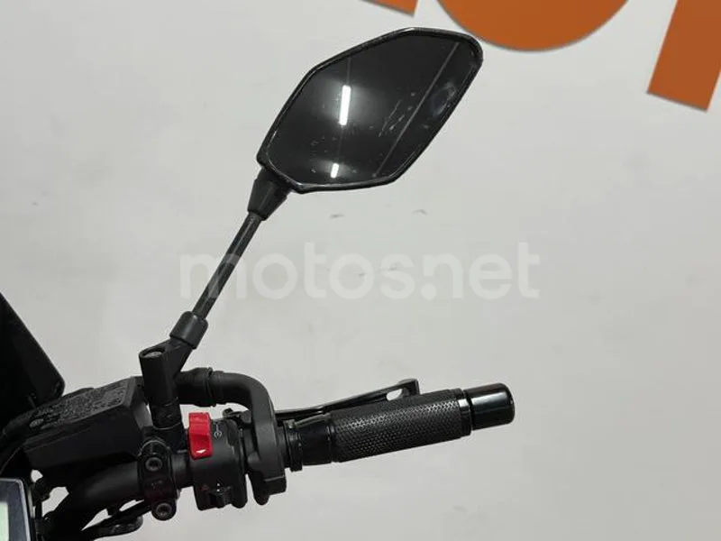 Yamaha MT-07 - Vista 15