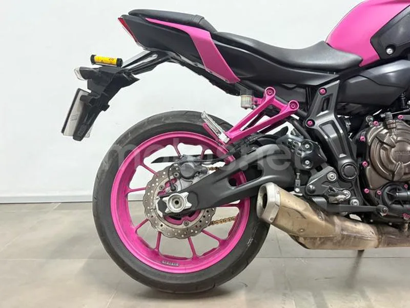 Yamaha MT-07 - Vista 7