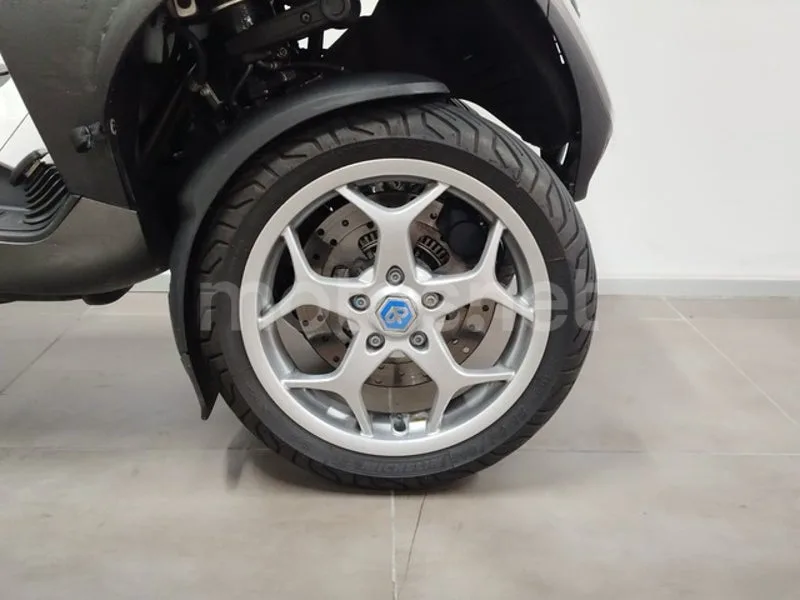 Piaggio MP3 500 HPE Business - Vista 8