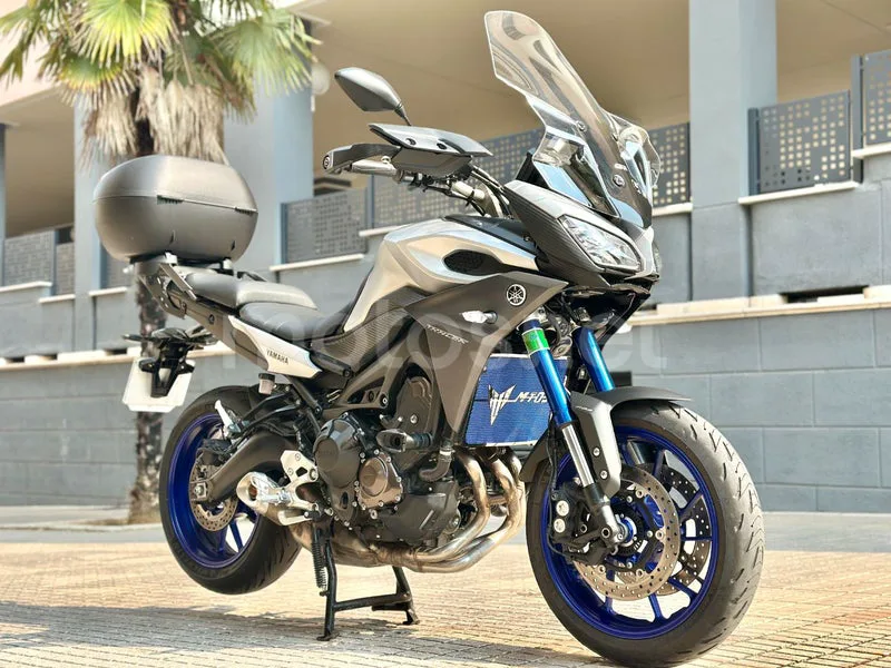 Yamaha MT-09 Tracer - Vista 12