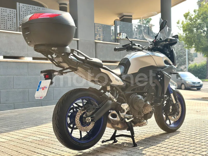 Yamaha MT-09 Tracer - Vista 16