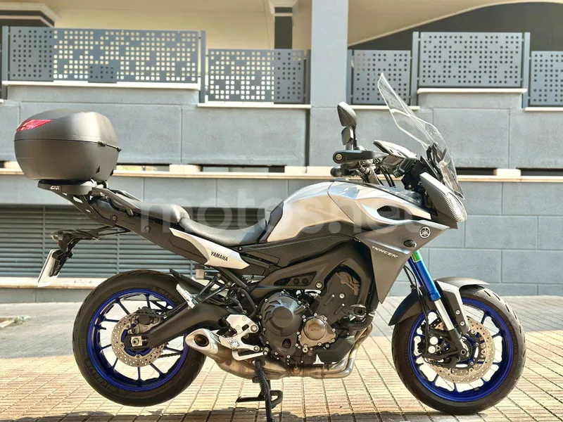 Yamaha MT-09 Tracer - Vista 17
