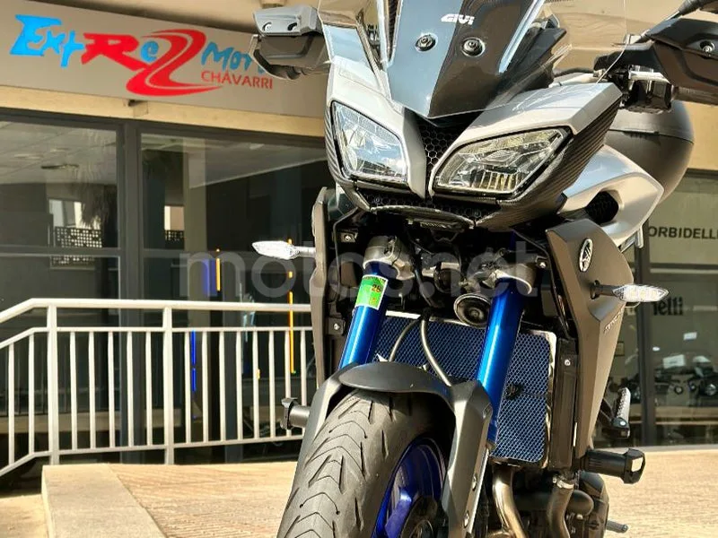 Yamaha MT-09 Tracer - Vista 25