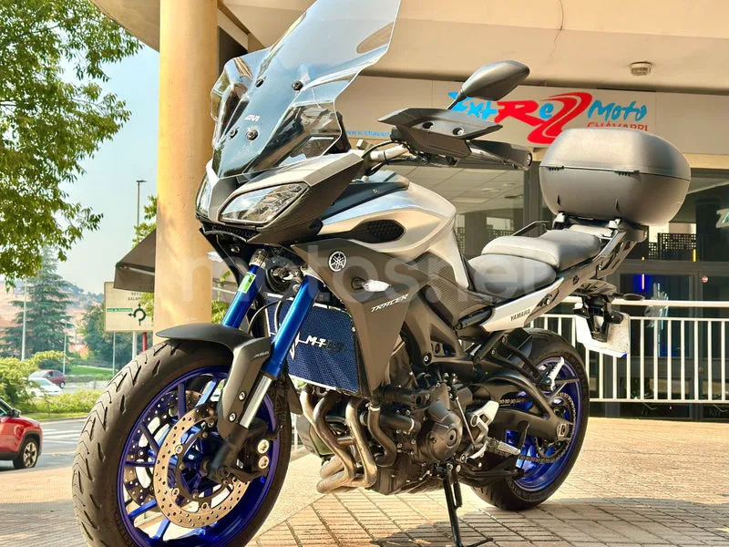 Yamaha MT-09 Tracer - Vista 26