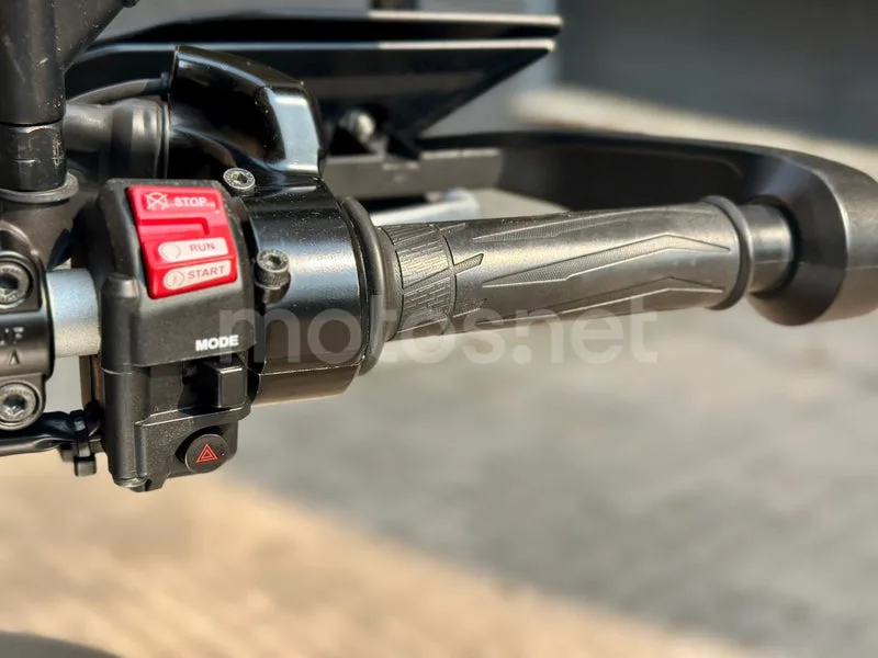 Yamaha MT-09 Tracer - Vista 30