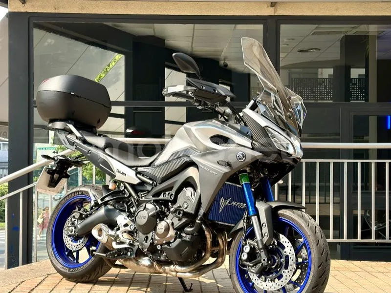 Yamaha MT-09 Tracer - Vista 35