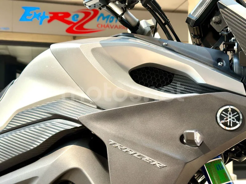 Yamaha MT-09 Tracer - Vista 41
